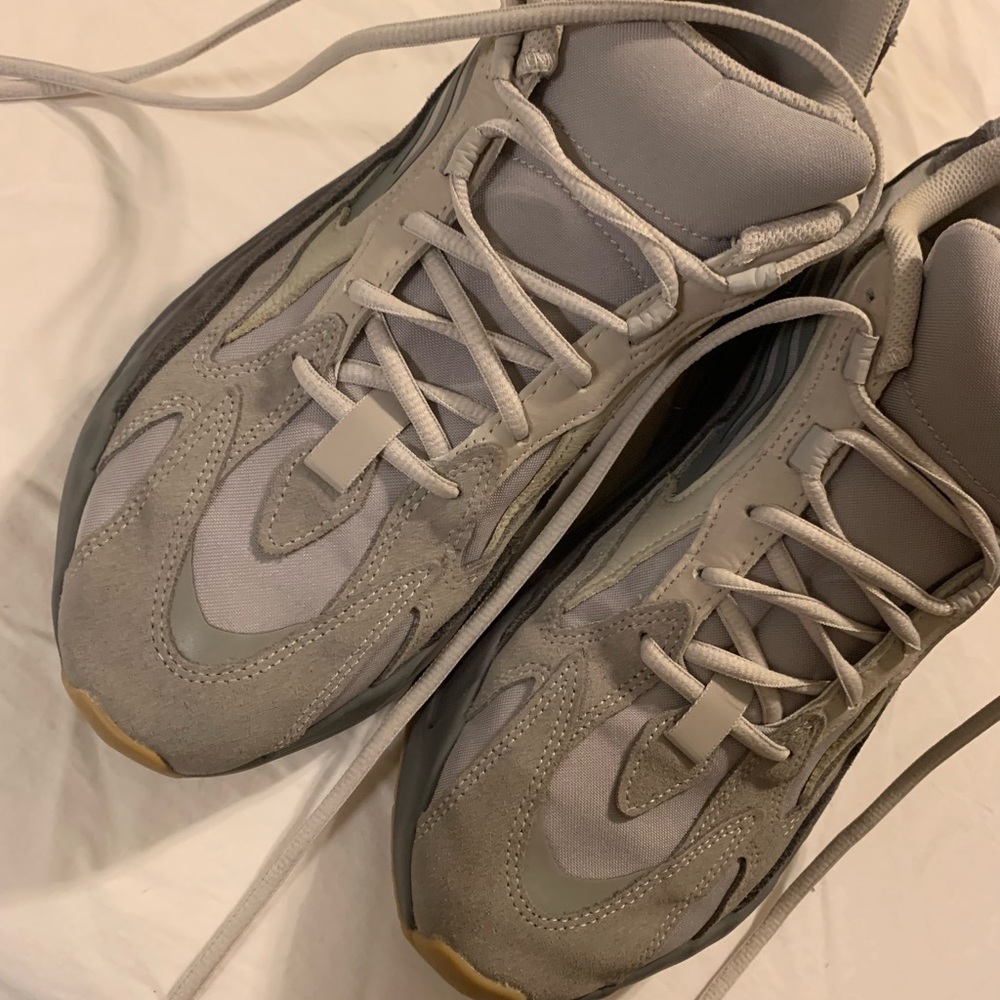 Adidas Yeezy Boost 700 V2 Tephra